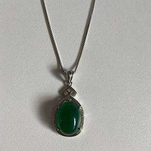 925 oval green jade stone necklace